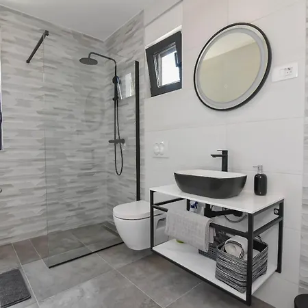 Neva Zadarvillas Ražanac