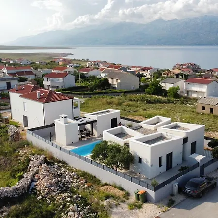 Neva Zadarvillas *