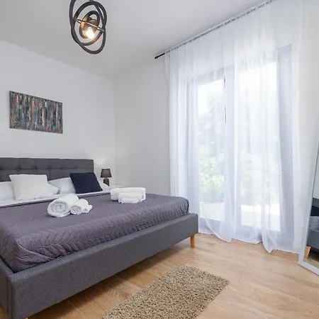 Neva Zadarvillas 빌라 *