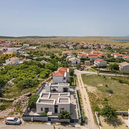 Neva Zadarvillas